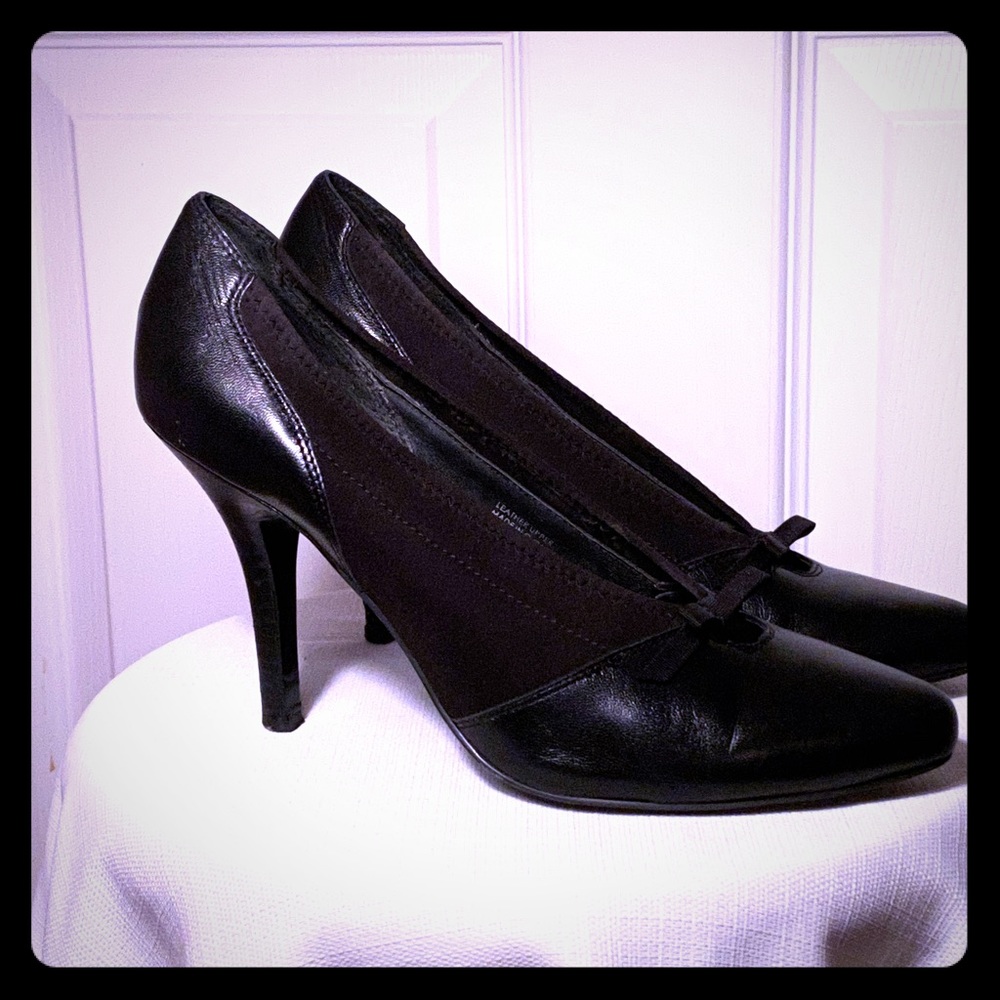 Ellen Tracy Pumps